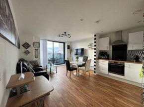 2BR Waterfront Retreat MCR